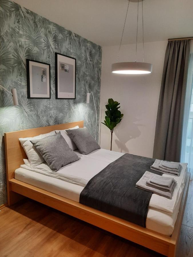 Bpr Space Grey Home With Balcony Budapest Exterior photo