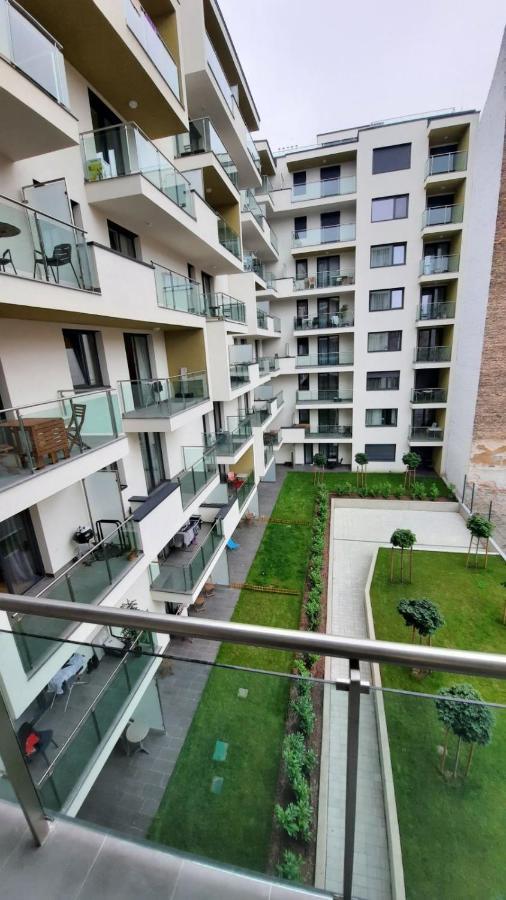 Bpr Space Grey Home With Balcony Budapest Exterior photo